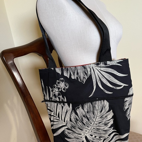 Made in Hawaii Reversible Fabric Tote Bag - Picture 3 of 13